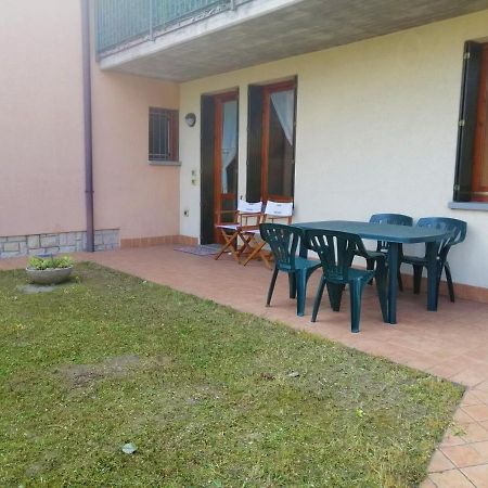 Iseolakerental - Appartamento Chiara Riva di Solto Kültér fotó